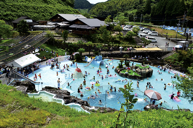 鹿北　親水プール