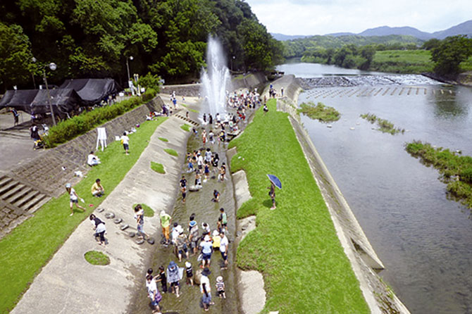 鍋田水遊び公園
