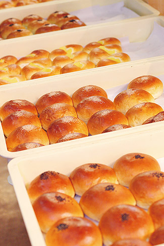 米粉入りパン 130円～