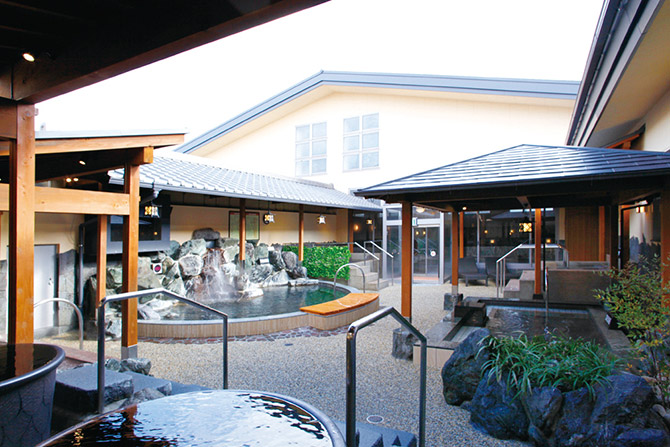 露天風呂は電気風呂 や美泡風呂などがある