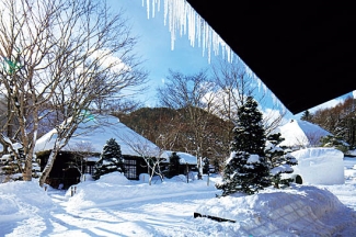 湯西川温泉かまくら祭