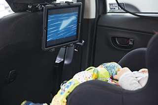 赤ちゃん連れのドライブ 車内グズグズを回避する ちょっと の工夫 じゃらんニュース