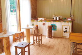 ツリーハウスMERRY