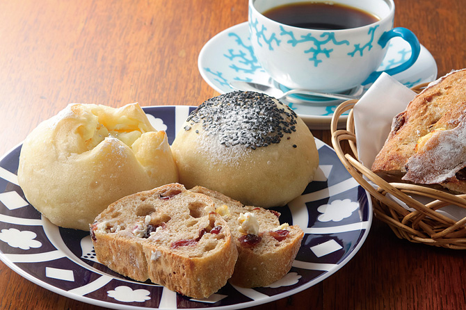 天然酵母ベーカリー＆カフェ 森の貝殻