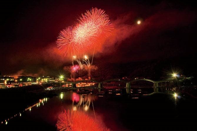九州 山口 18年7月 8月花火大会カレンダー 県別の日程 見所情報も 6 じゃらんnet