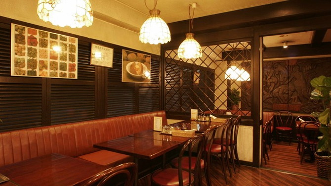 欧風カレー　ボンディ　神保町本店