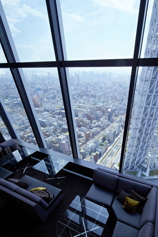 天空LOUNGE TOP of TREE