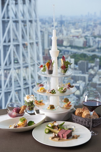 天空LOUNGE TOP of TREE