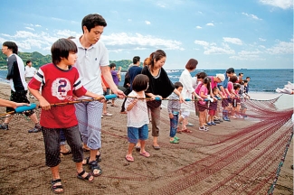 南房総岩井海岸 地引き網体験と海鮮バーベキュー