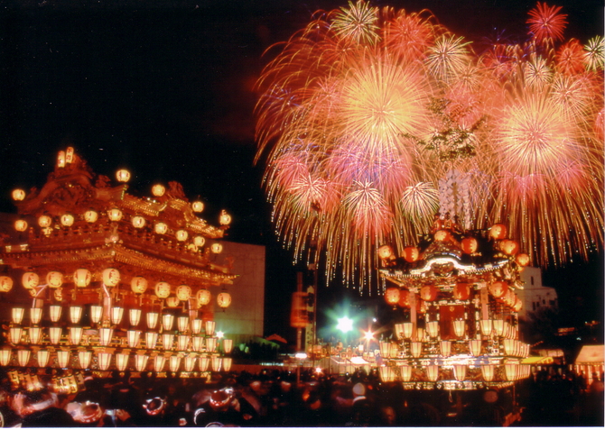 秩父夜祭19 日程 時間 花火や山車のおすすめ鑑賞スポットまで徹底ガイド 4 じゃらんnet