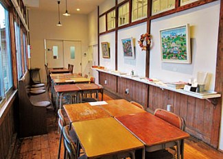 hikari no cafe 蜂巣小珈琲店