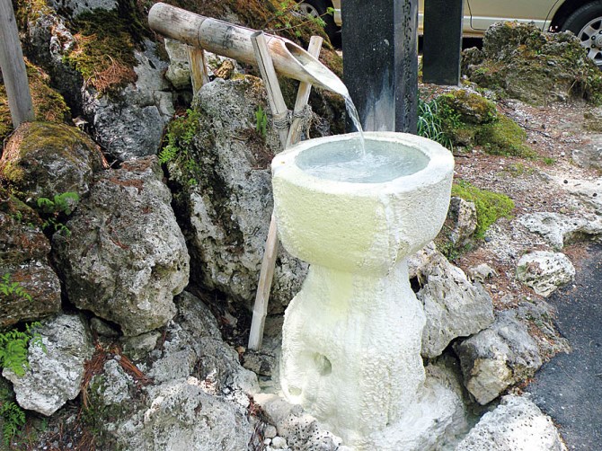 白骨温泉飲泉所