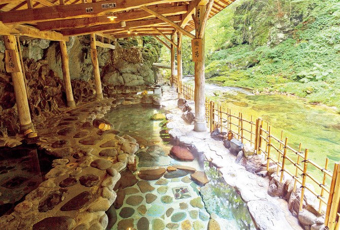 鷹泉閣 岩松旅館