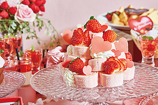 苺のロールケーキ