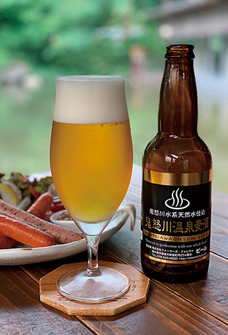 水辺のカフェテラス