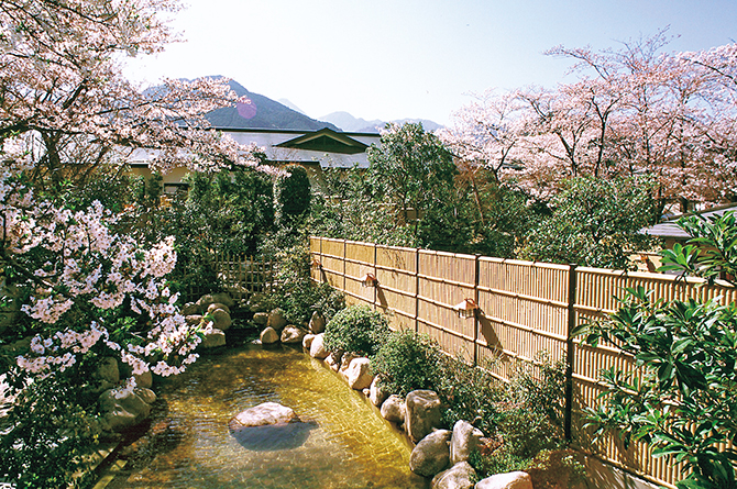 湯の山温泉グリーンホテル