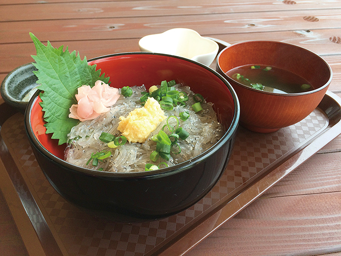 漁師のどんぶり屋 （渚の交流館内）