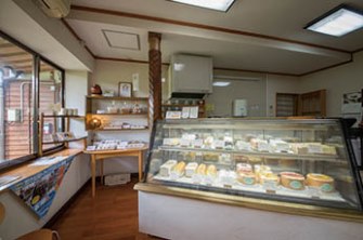 たまご色のケーキ屋さん