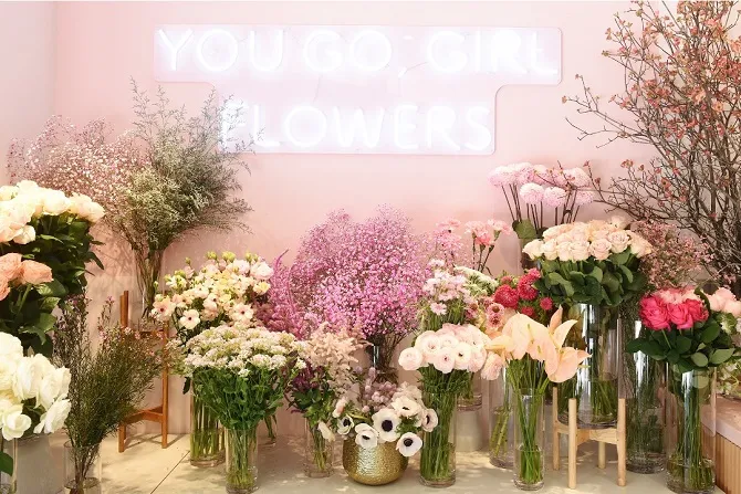 立川にフラワーショップ＆カフェ「FLOWERS BAKE & ICE CREAM」が
