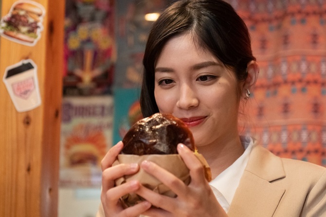 女子グルメバーガー部