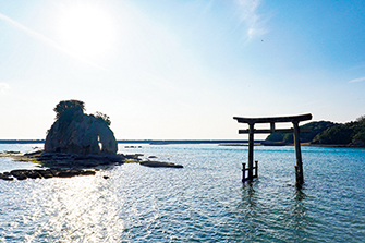 元嶋神社の海中鳥居