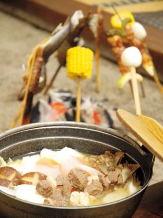 いろり会席と源泉100%秘湯の宿 平の高房