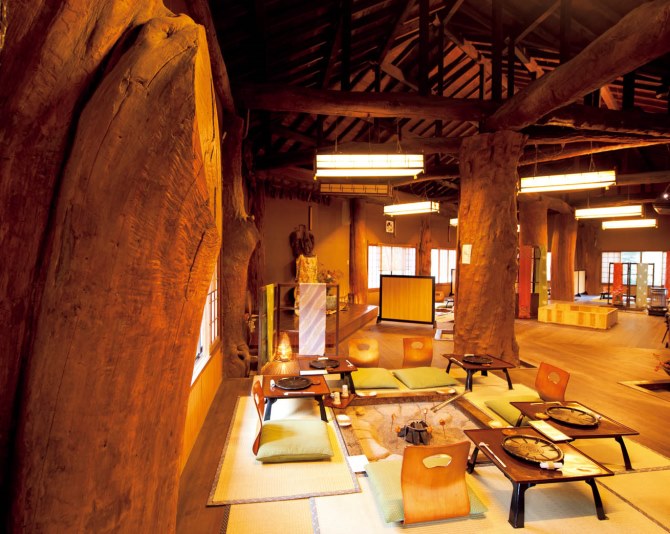 囲炉裏の御宿 花敷の湯