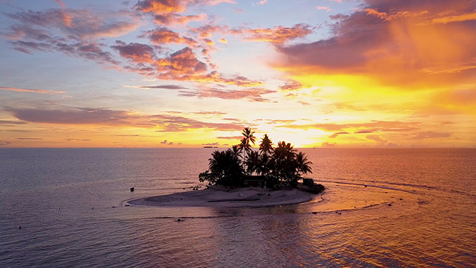 Starry Island 南十字星を見上げて