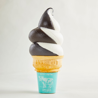 生クリーム専門店「milkの生クリームメロンパン」を限定販売!