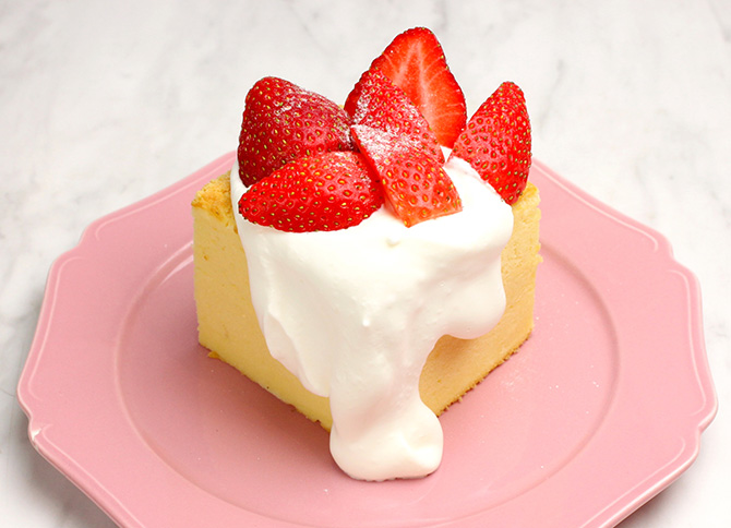 台湾カステラデコケーキ たっぷりいちご