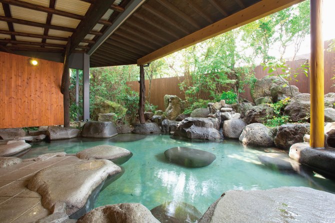 湯布院 いよとみ