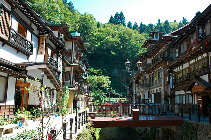 （画像提供：銀山温泉）