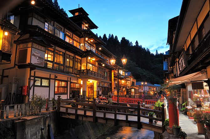 （画像提供：銀山温泉）