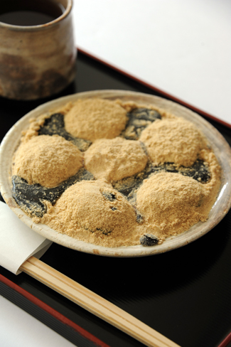 鎌倉・豊島屋プロデュースのスイーツ&パン店