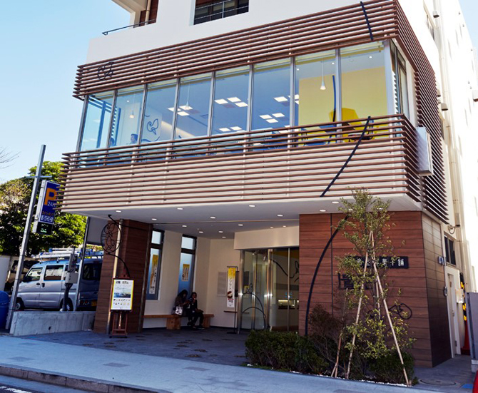 鎌倉・豊島屋プロデュースのスイーツ&パン店