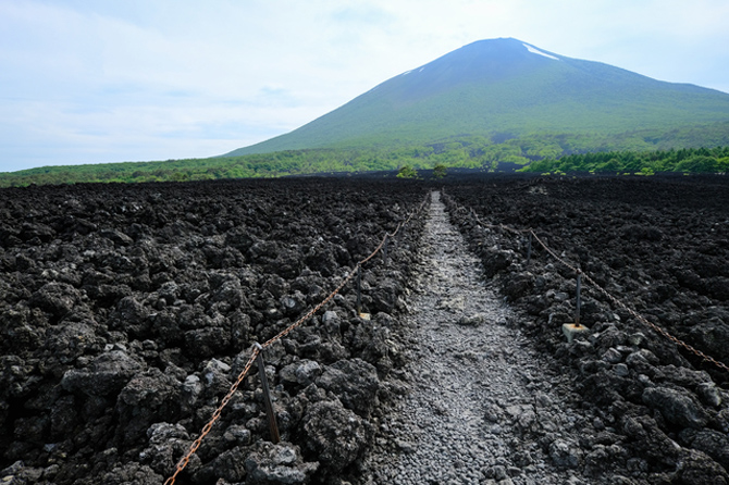 岩手山焼走り熔岩流