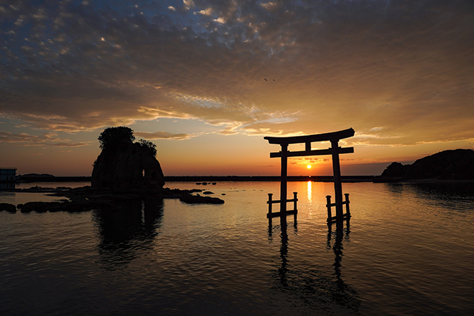 元嶋神社の海中鳥居
