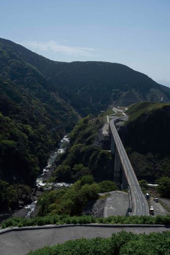 新阿蘇大橋展望所「ヨ・ミュール」