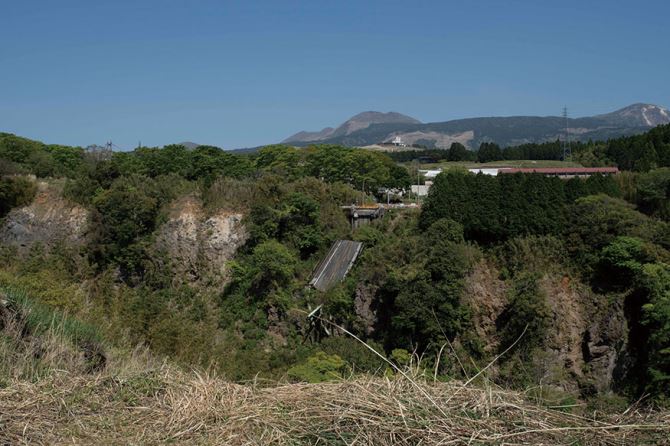 数鹿流崩之碑展望所