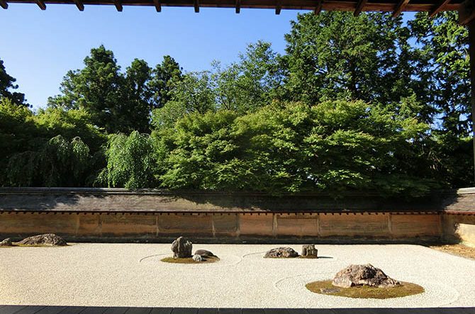 21 京都 龍安寺の見どころガイド 必見の石庭や紅葉 桜など四季の楽しみ方を紹介 じゃらんニュース