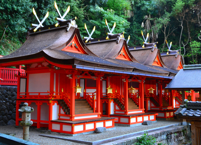 (画像提供:枚岡神社)