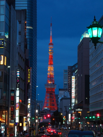 六本木交差点（外苑東通り）