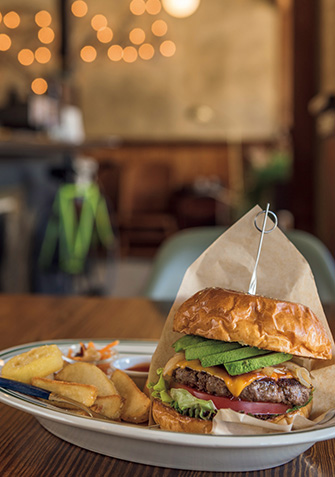 RALPH'S BURGER RESTAURANT