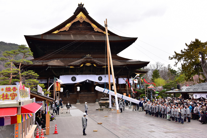 回向柱建立式