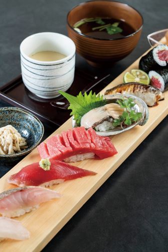 にぎり塚本鮮魚店