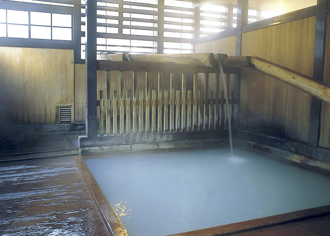 共同浴場 滝の湯
