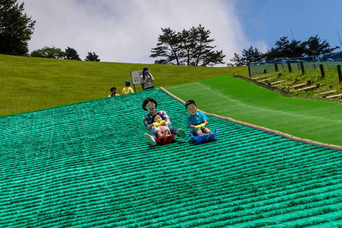 【mt.king】芝すべり