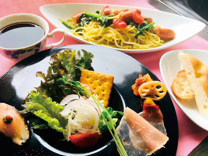 カフェ&レストラン ペコリーノ