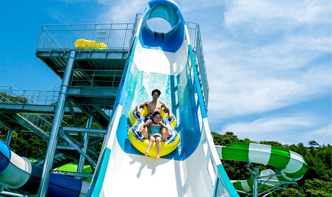 神戸周辺おすすめプール6選 スライダーや温水施設 ホテルのナイトプールなどを紹介 じゃらんニュース