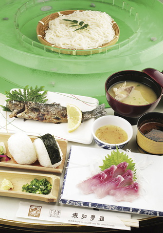そうめん流し 奈加夢羅